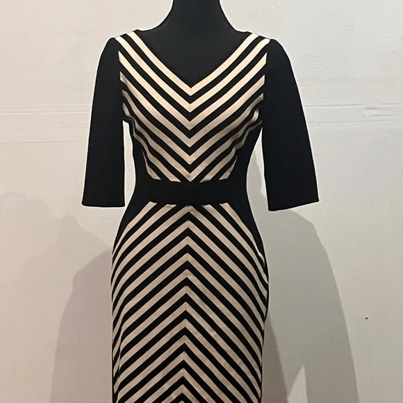 TAHARI Black, and white fitted dress - Picture 3 of 10